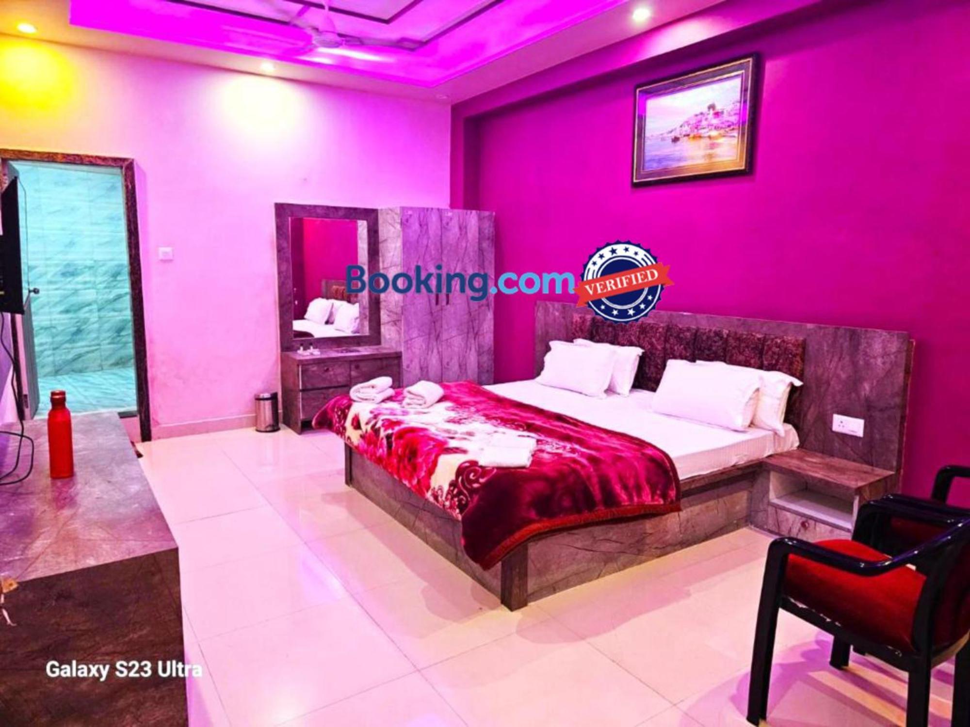 Hotel Kashi Inn Raj Ghat Варанаси Екстериор снимка