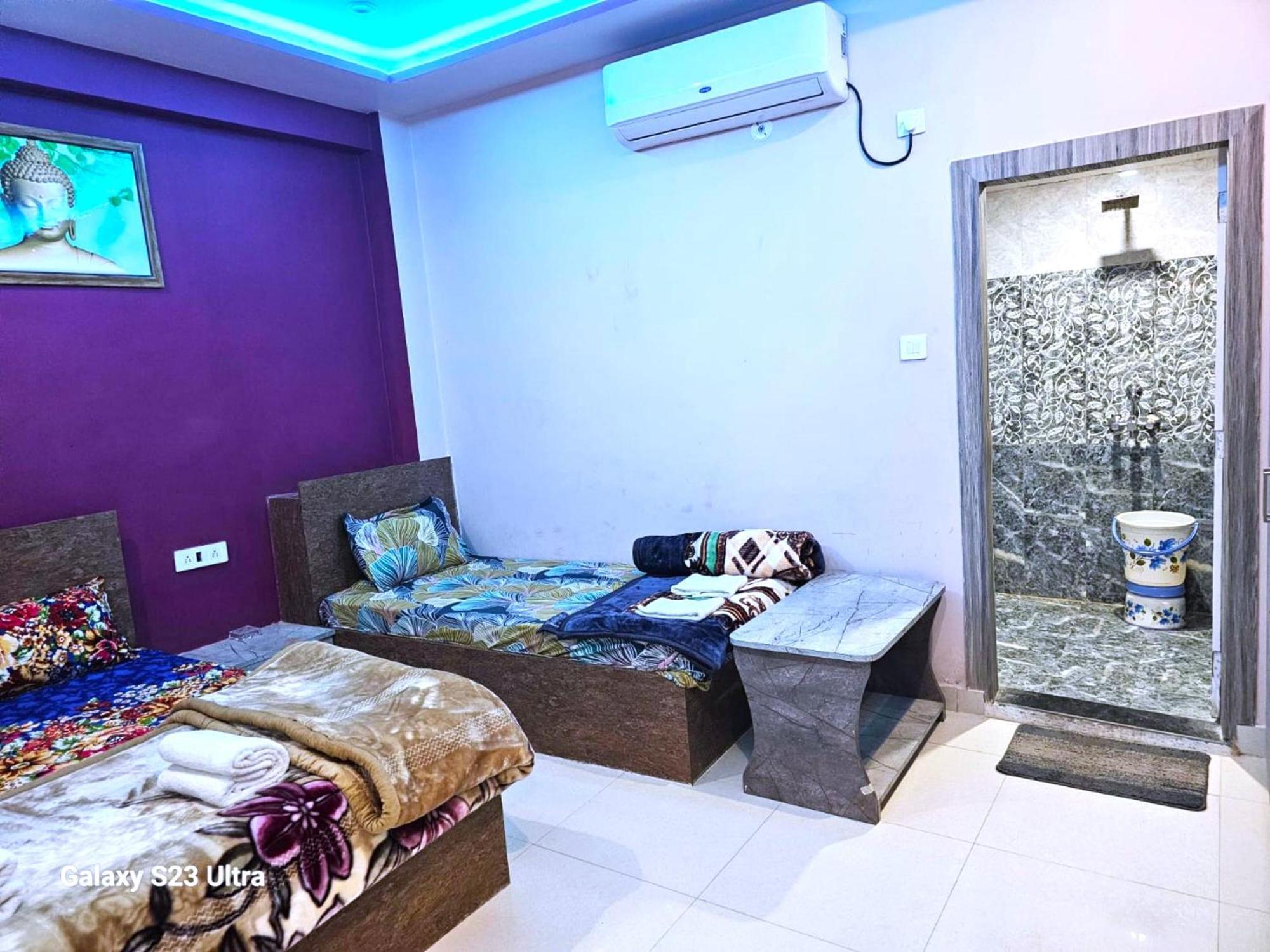 Hotel Kashi Inn Raj Ghat Варанаси Екстериор снимка