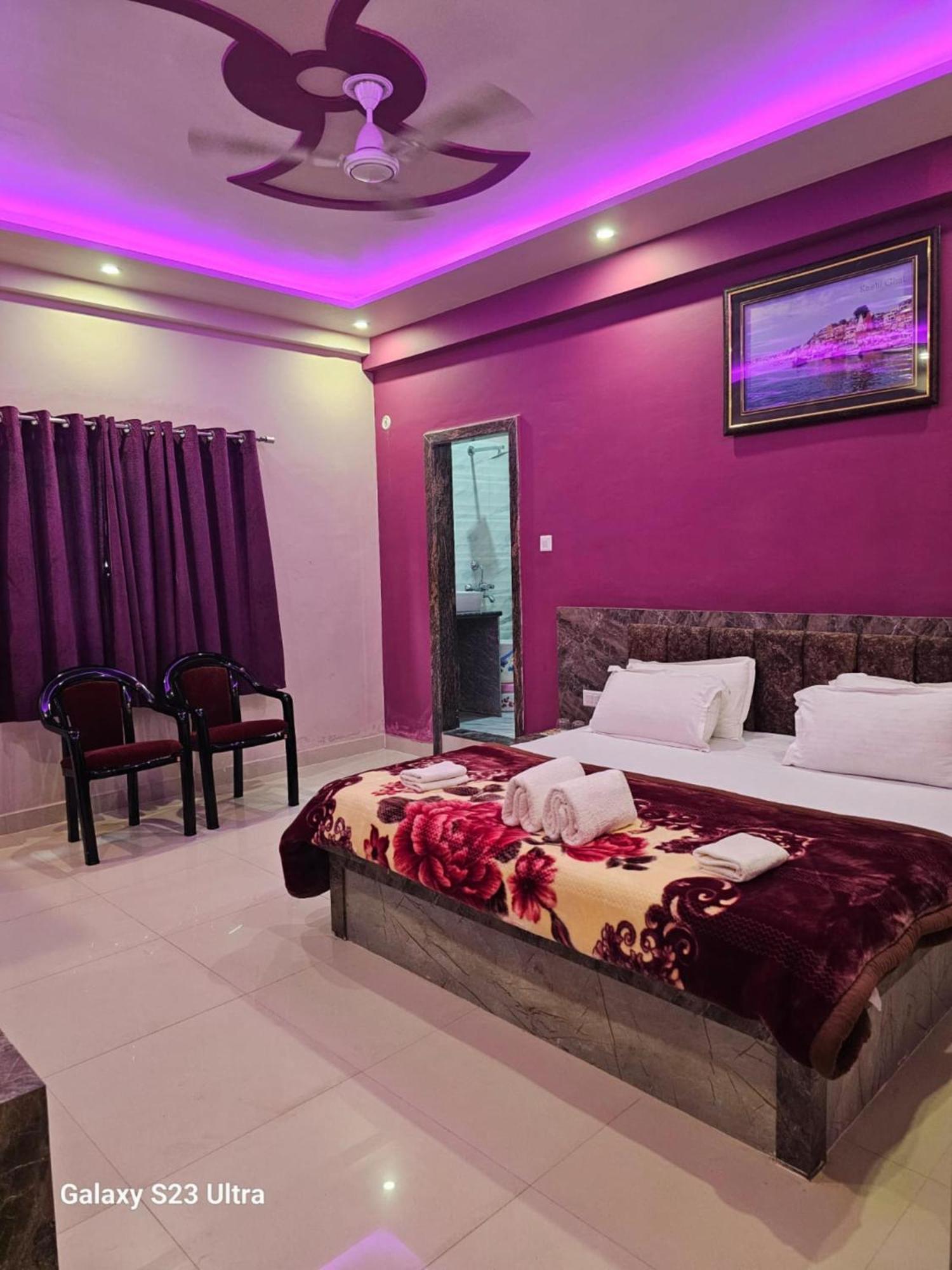 Hotel Kashi Inn Raj Ghat Варанаси Екстериор снимка