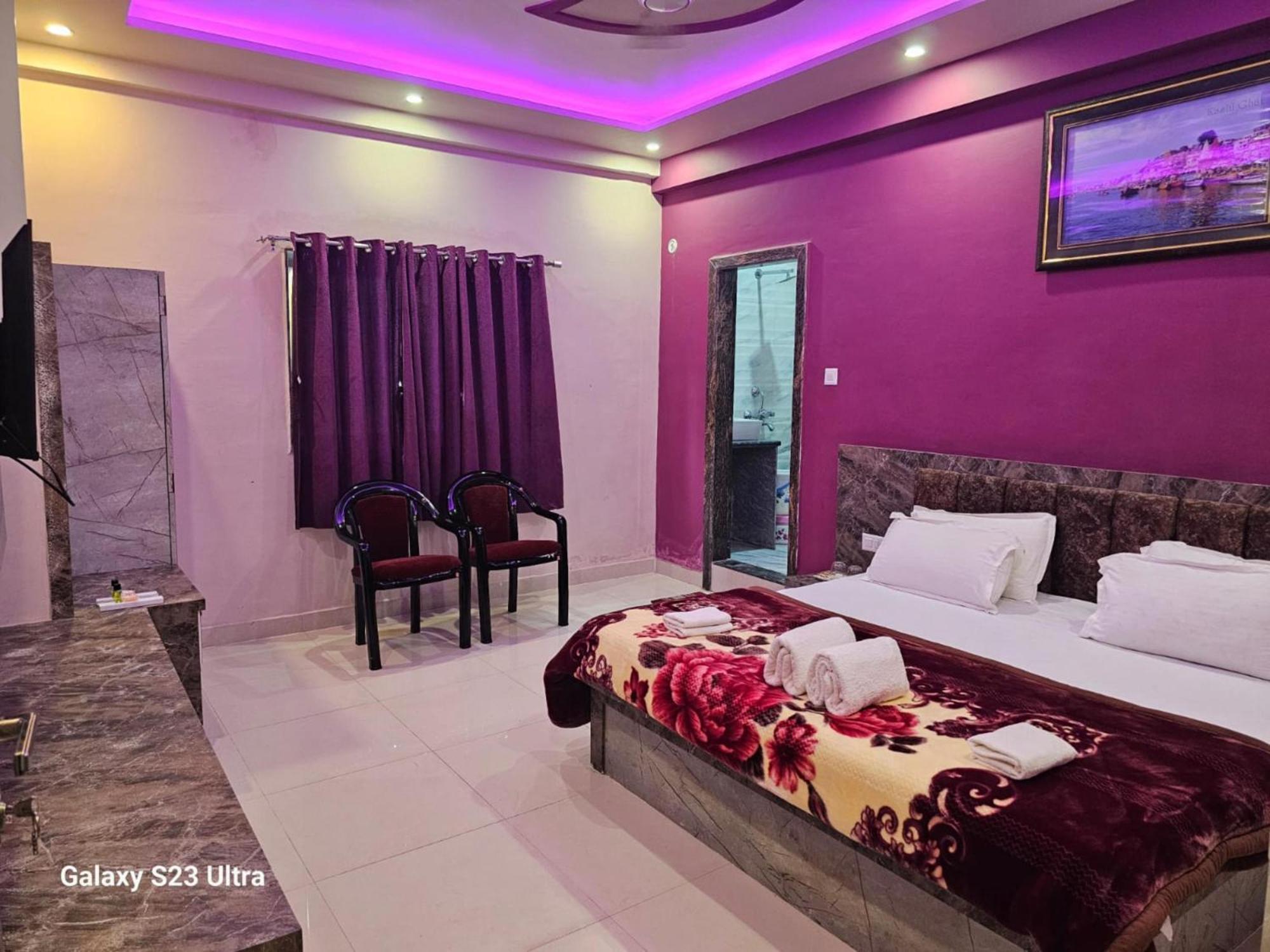 Hotel Kashi Inn Raj Ghat Варанаси Екстериор снимка