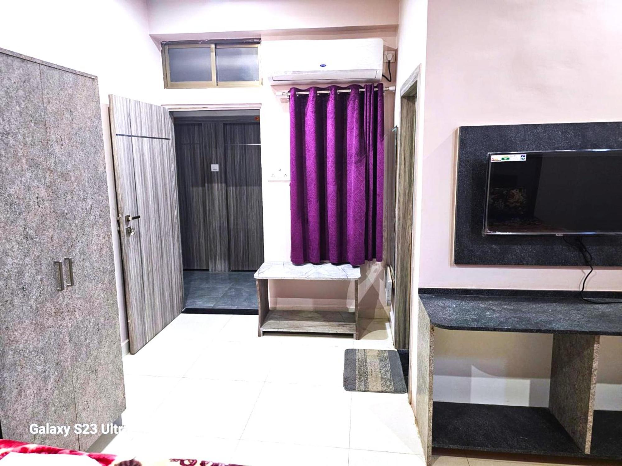Hotel Kashi Inn Raj Ghat Варанаси Екстериор снимка